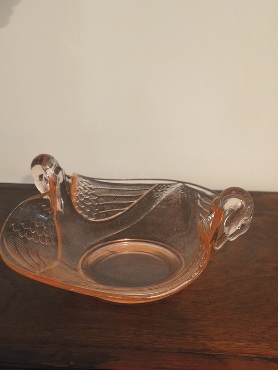 Other - Vintage Peach Glass Swan Bowl - Fenton Depression Glass Amazing Condition